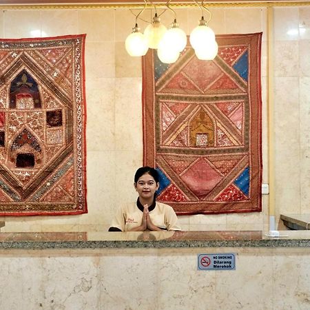 Pasifik Hotel Jakarta Buitenkant foto